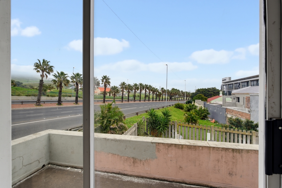 3 Bedroom Property for Sale in Zonnebloem Western Cape